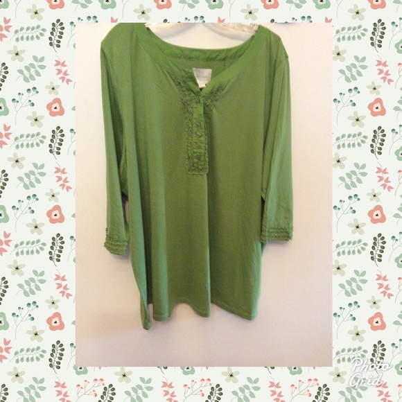 Avenue Fun Chic Sassy Ruffle Trim Placket Top - Picture 5 of 7